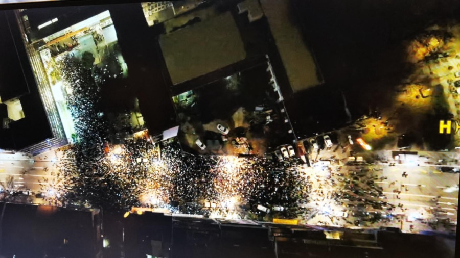 Studenti blokirali Takovsku ulicu, a deo studenata uputio se ka Aberdarevoj; Prisutno 2.800 osoba  FOTO