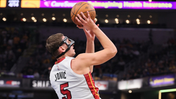 Jović se vratio i dominirao protiv Rajakovića – Majami na +10, Nikola +25 VIDEO