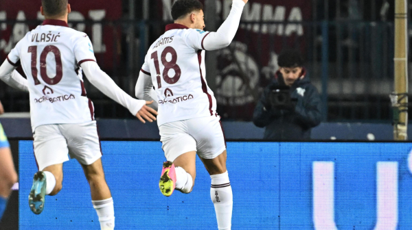 Komandant Če  – golčina sa pola terena Vanjinog saigrača VIDEO