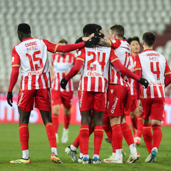 Haos u Novom Pazaru: Napadnut autobus Zvezde!