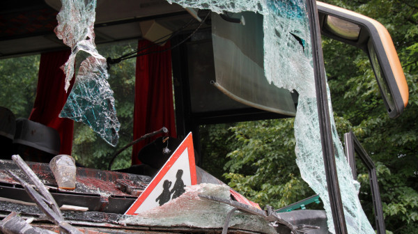 Horor u Egiptu: Devetoro dece poginulo kada je minibus sleteo u kanal