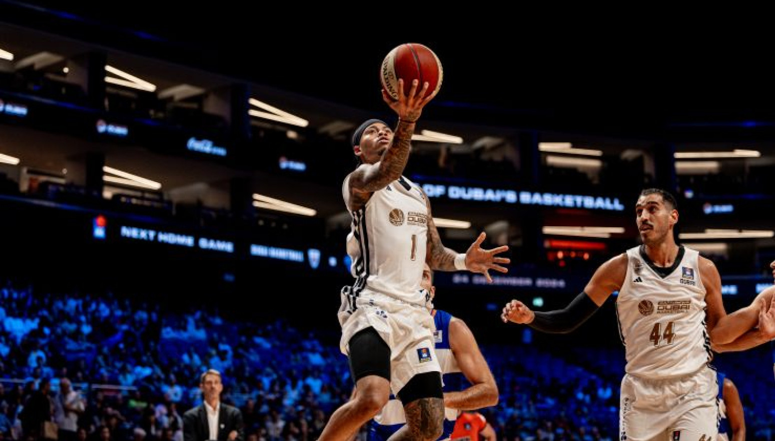 "Stotka" Dubaija – Mornar potpuno razbijen