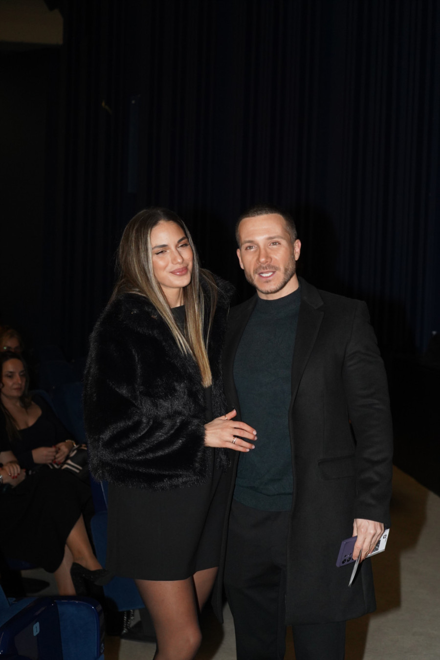 Posle navoda o raskidu, Saša Kovačević viđen sa devojkom Zoranom: Na njenoj ruci zasijao prsten FOTO