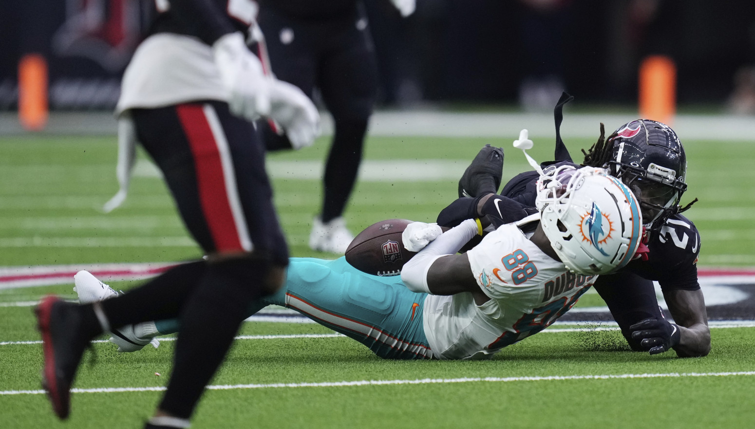 Horor: Igrač Majamija ostao bez svesti – lekari mu sačuvali život VIDEO