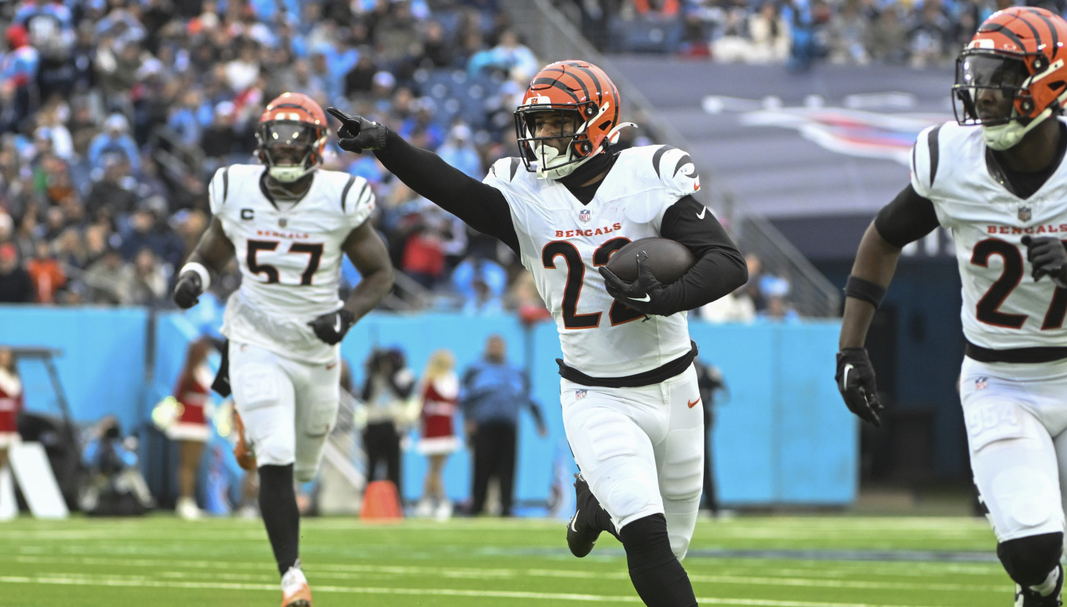 Skupa pobeda Čifsa, neverovatni Lamar VIDEO