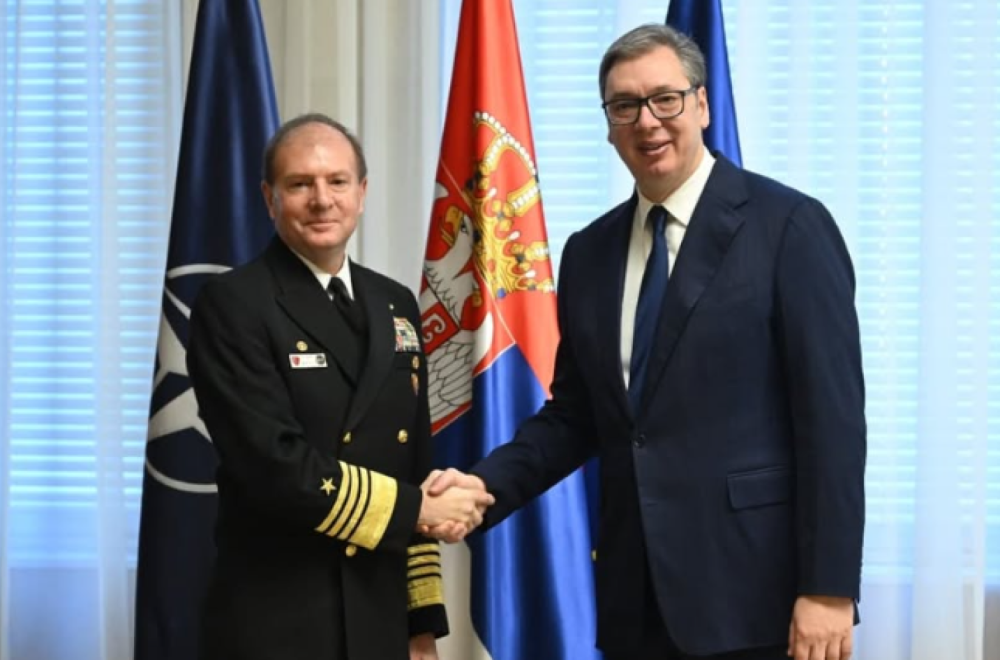 Vučić se sastao sa Stjuartom Mančom: Politika vojne neutralnosti čvrsta, otvoreni za dalju saradnju FOTO