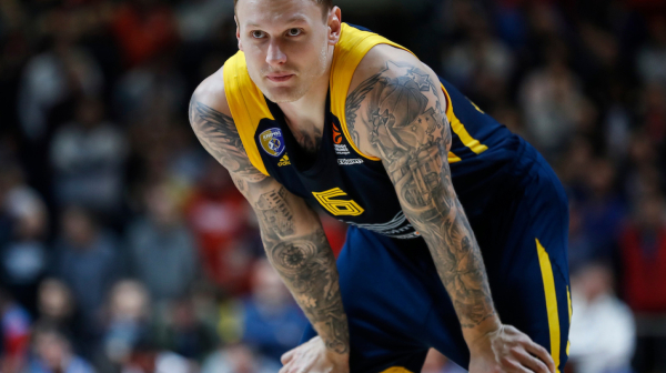 Javio se otac Janisa Time: "Naš odnos je bio užasan, blokirao me je"