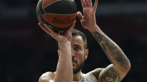 Ništa od Lovernja i Partizana