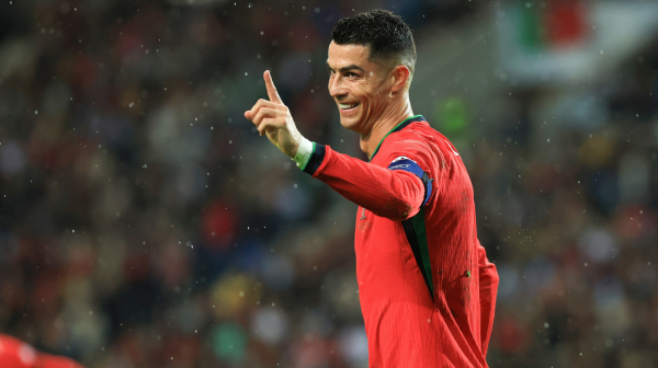 Vinisijus slavio, Ronaldo bojkotovao