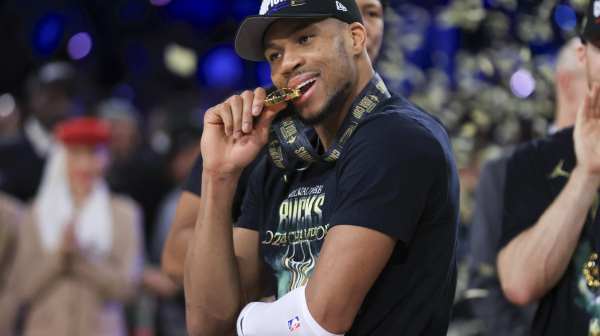 Istorijsko MVP priznanje za Janisa