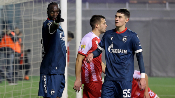 Poker Zvezde protiv "fenjeraša" na krovu VIDEO