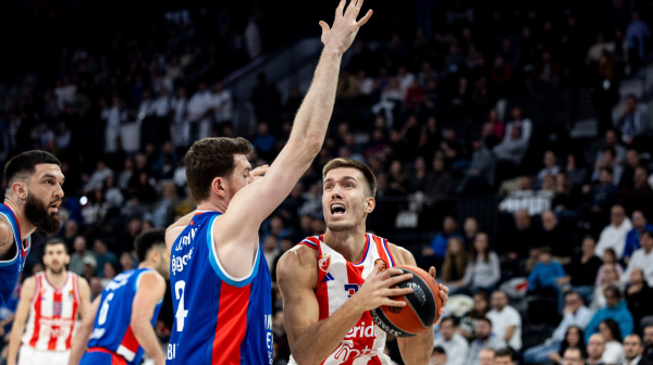 Ubedljiv poraz Zvezde; Sferopulos: "Raspali smo se"; Nedović: "Nismo pronašli ritam"