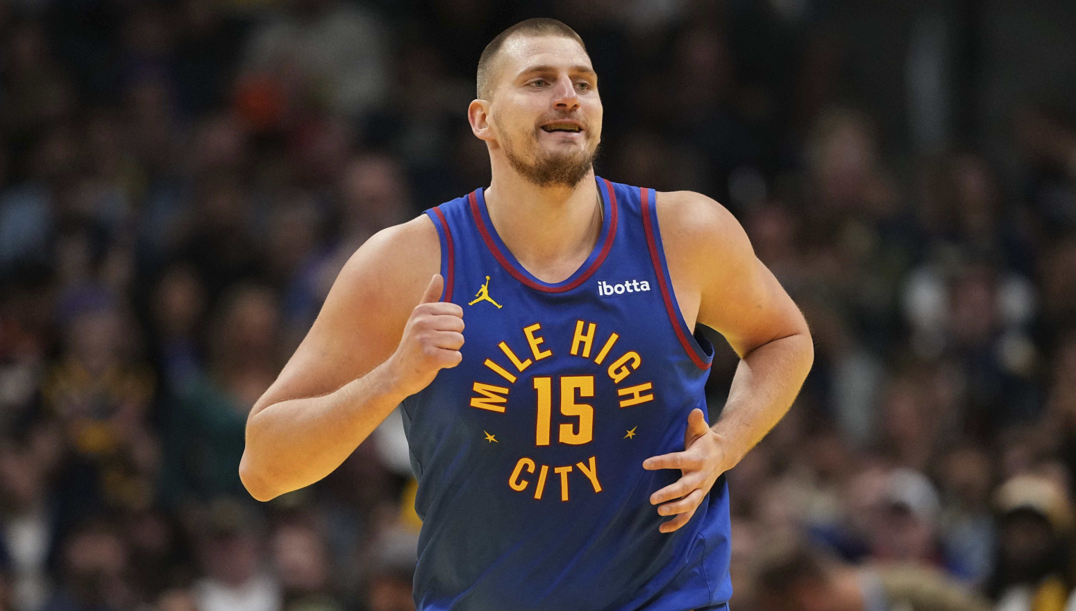 Jokić snimio reklamu na Kalemegdanu: "Autsajder iz malog grada" VIDEO