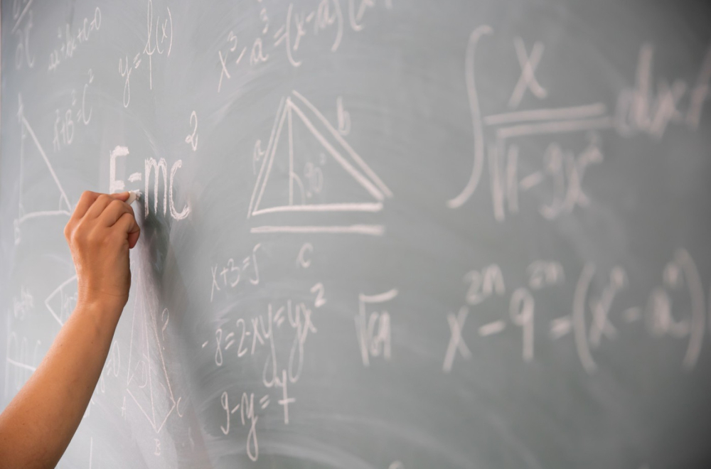 Ministarstvo se oglasilo o zimskom raspustu: Direktori dobili dopis, evo kako će da zaključe ocene