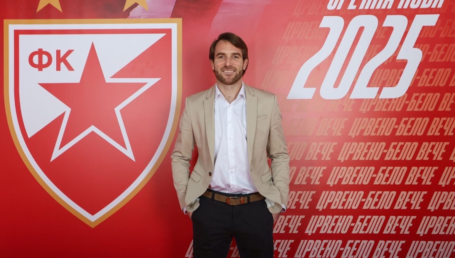 Katai nije u bolnici; Blista na crveno-beloj žurki FOTO