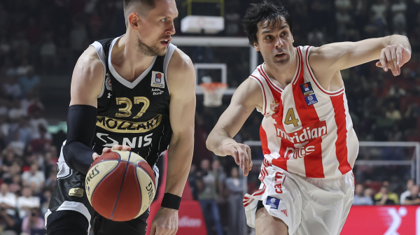 Bivši košarkaš Partizana dobio mural FOTO