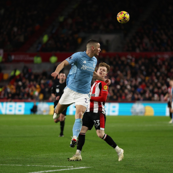 Milenković zatvorio "pčelice" u košnicu: Het-trik Isaka VIDEO