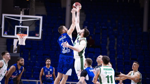 Budućnost stavila pritisak na Partizan