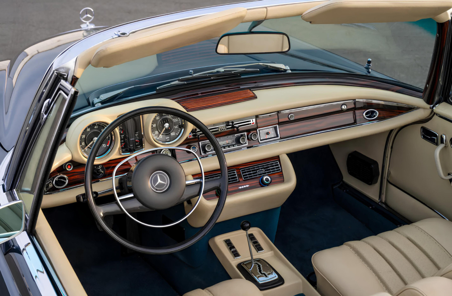 Nekad su ih pravili da traju: Star preko pola veka, a kao da je tek izašao iz fabrike FOTO