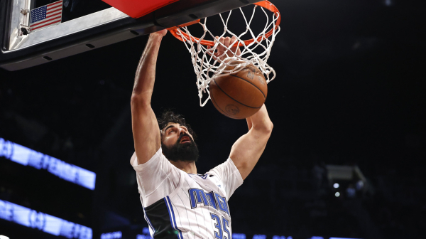 Komedija – Goga se rugao Porzingisu, pa doživeo "hladan tuš" VIDEO