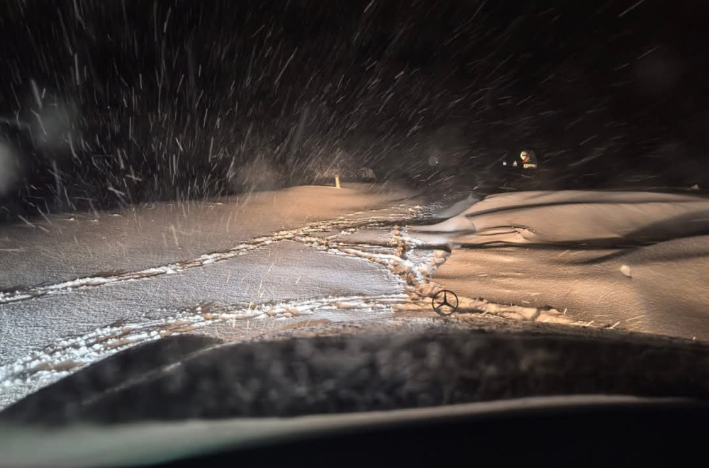 Zaglavljene kamiondžije vape: Upomoć, nemamo vode; Ostali u snegu dok su pomagali VIDEO