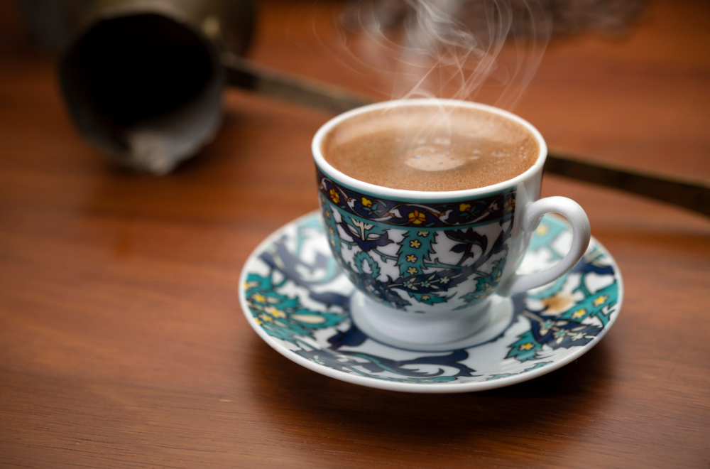 Muči vas glavobolja? Popijte šoljicu domaće kafe sa ovim sastojkom i zaboravite na bol