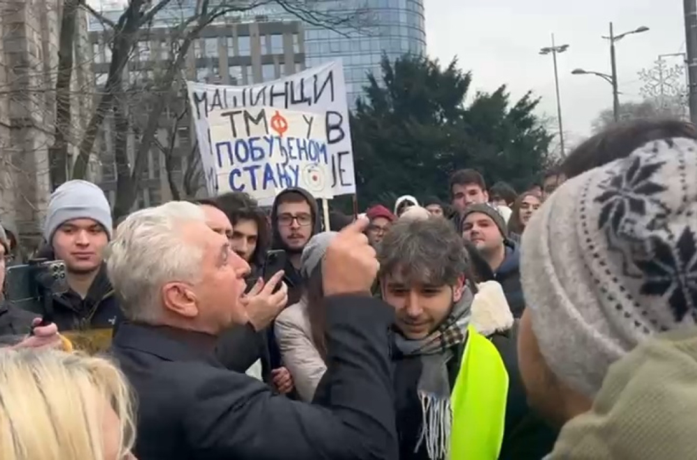 "Studenti" pravili haos ispred Pošte Srbije – Anđelković razotkrio šta se krije iza protesta VIDEO