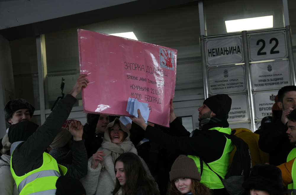 Zagorka Dolovac accepted the students' letter: She invited them for a conversation