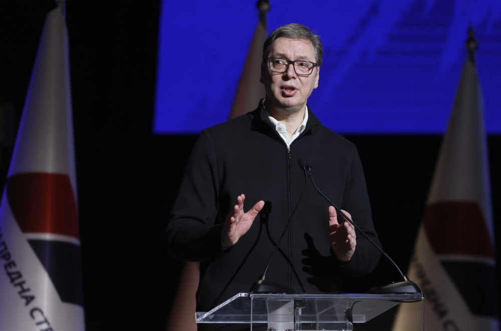 Vučić: "Doneli smo program za stambene kredite"; "Plate i penzije rastu mnogo brže" VIDEO