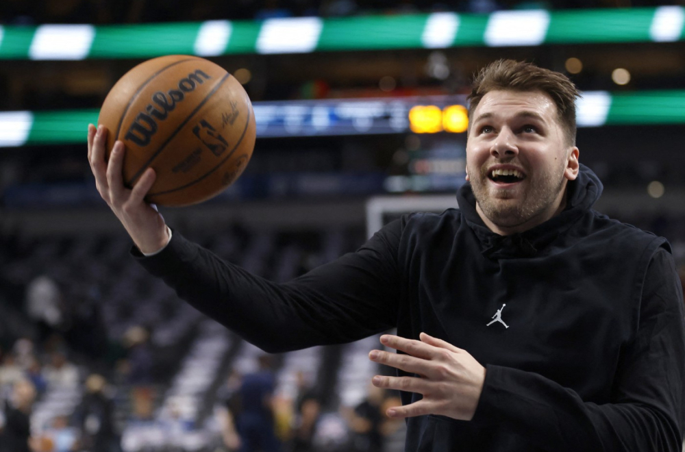 Lejkersi objavili sliku Luke u dresu Lejkersa FOTO