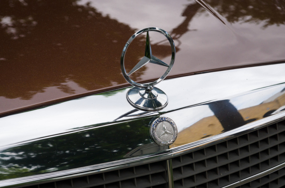 Kupili polovan Mercedes i ostali bez teksta – na točkovima zatekli drvene kočnice! FOTO