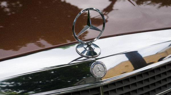 Kupili polovan Mercedes i ostali bez teksta – na točkovima zatekli drvene kočnice! FOTO