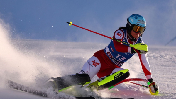 Austrijanka pala pre prve kapije – nikad kraća skijaška vožnja VIDEO