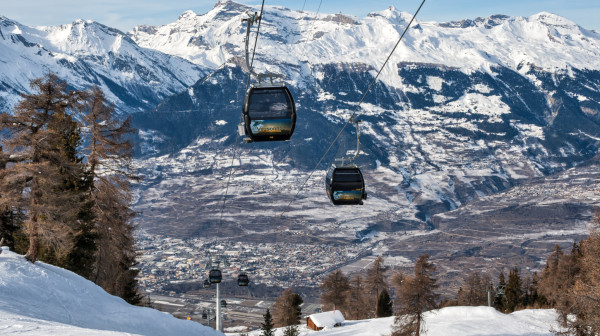 Velika tragedija na Durmitoru: Strani turisti ispali iz ski-lifta, jedan stradao