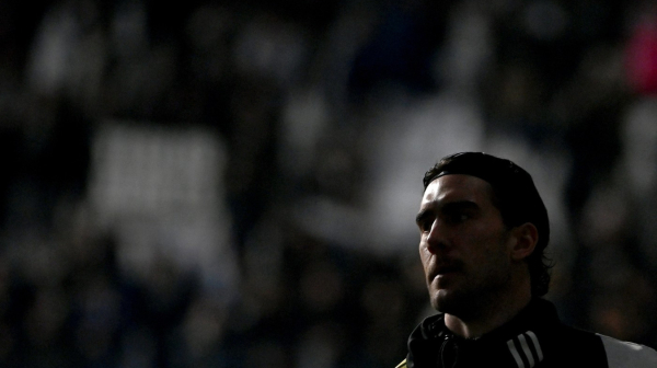 Sramotno vređanje Vlahovića – sudija prekinuo utakmicu! FOTO