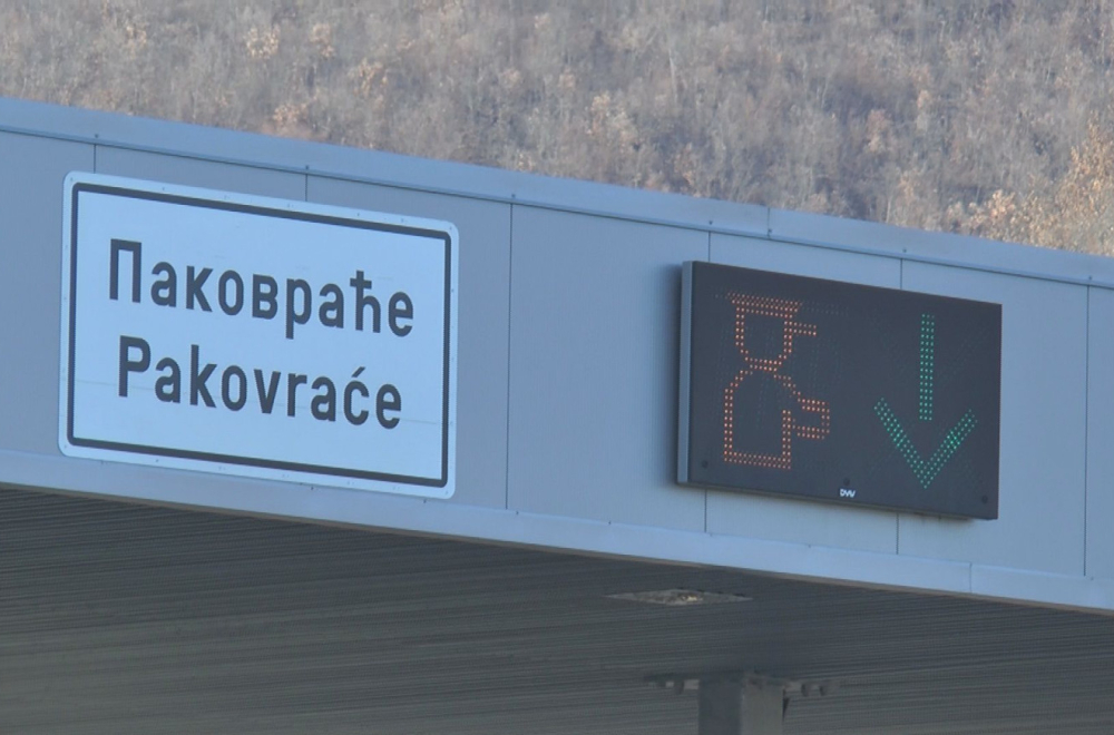 Vozio u suprotnom smeru na Milošu Velikom: Vozači kod Pakovraća izbegavali automobil VIDEO