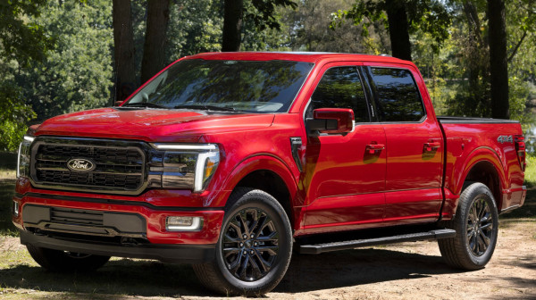 Ford i dalje vlada američkim tržištem velikih kamioneta, ali GM bi mogao da preuzme primat