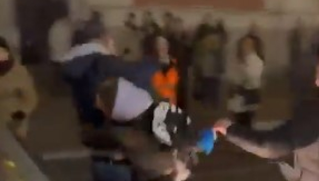 Opozicioni demonstranti na Studentskom trgu: Blokiran saobraćaj VIDEO