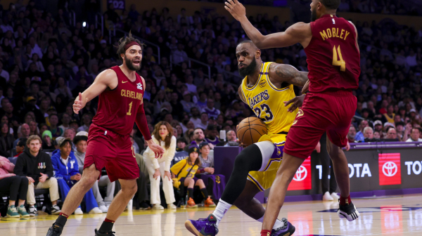 Klivlend pokvario prvu utakmicu 40-godišnjeg Lebrona VIDEO