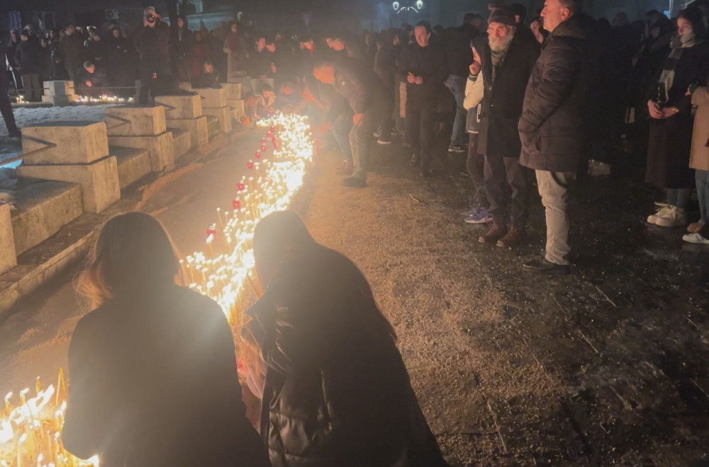 Svi mediji u Srbiji poštuju Dan žalosti povodom masakra na Cetinju, osim N1 i Nove: Crno bele boje FOTO
