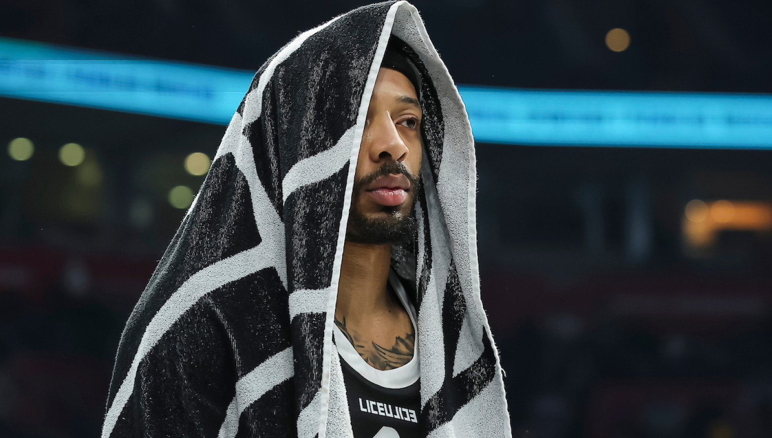 Šta sve neće snaći Partizan?! Ni Karlik Džons nije otputovao u Francusku – zbog pasoša