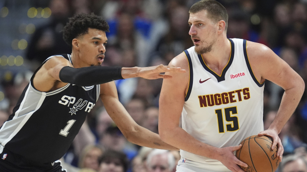 Jokić ubacio 41 poen, ali je ispao tragičar protiv Vembanjame VIDEO