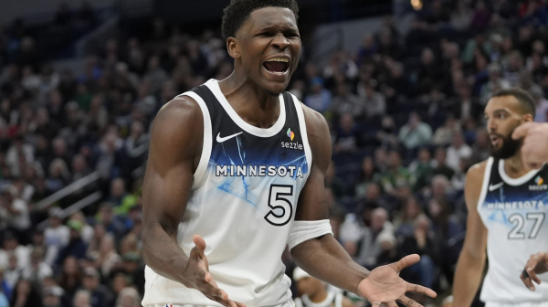 Kaningem rekordom karijere odgovorio na Edvardsov rekord karijere VIDEO