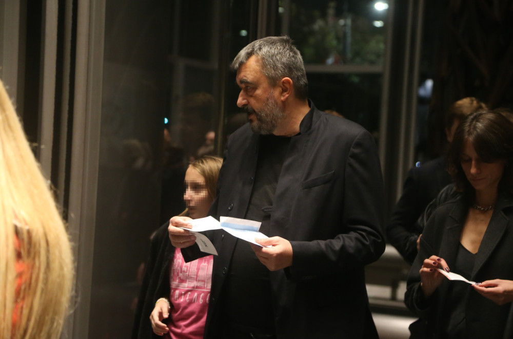 Očevici o poslednjim trenucima Milinkovića: "Sagnuo se da upali sveću, a onda ..."