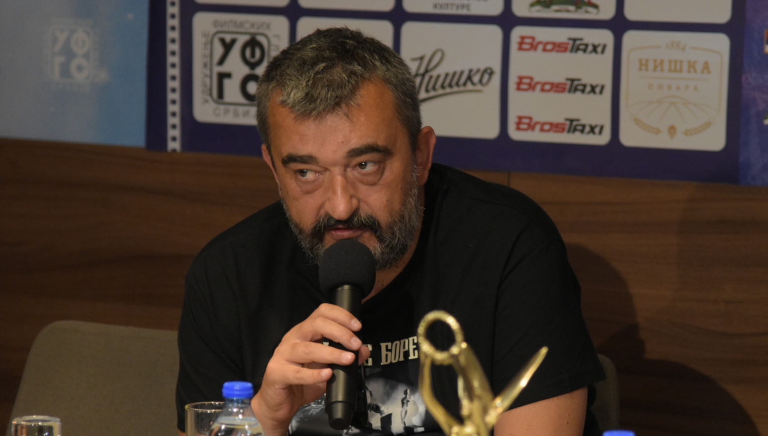 Ekipa kviza "Potera" oprostila se od voljenog kolege Milinkovića FOTO