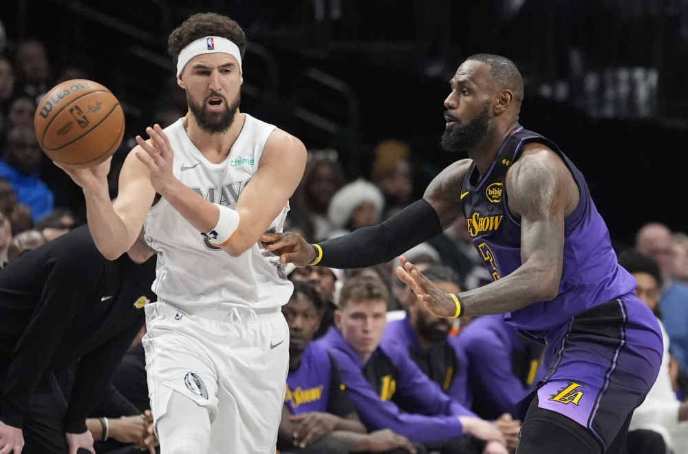 Dalas bez Dončića i Irvinga deklasirao Lejkerse – Lebron "ukrao šou" VIDEO