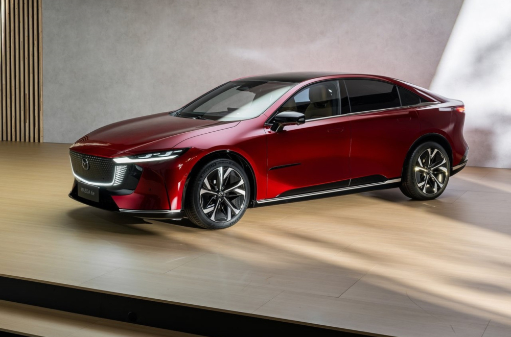 Svetski auto godine je električni BMW, ali Hyundai pravi najbolji sportski model FOTO