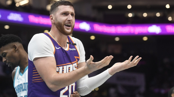 Nurkića "teraju" iz Finiksa