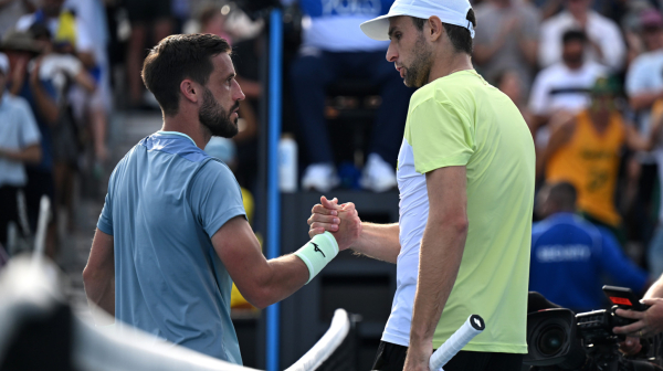 Australijanac eliminisao Bosanca, pa slavio sa "Jokićem" i zastavom Srbije VIDEO