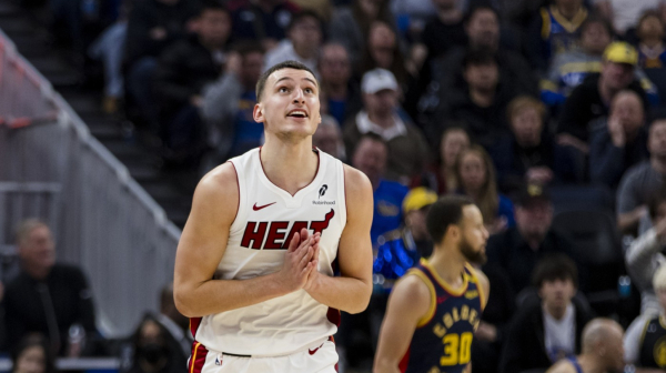 Jovićevo veče za zaborav u Los Anđelesu – Hrvat dominirao pod obručima VIDEO